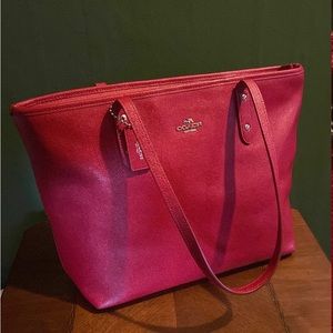 Coach tote red